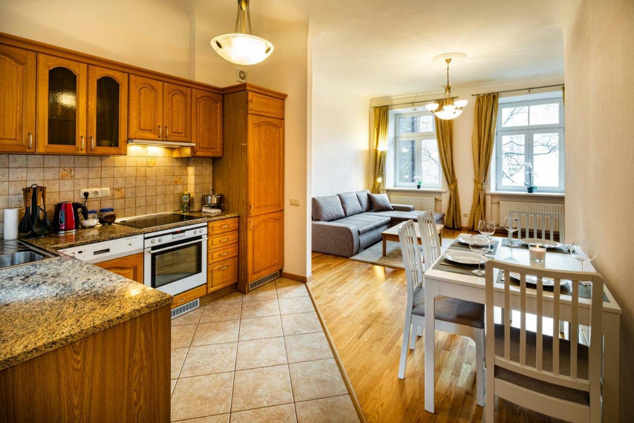 Dzirnavu Street Apartment In City Center Riga Exterior photo